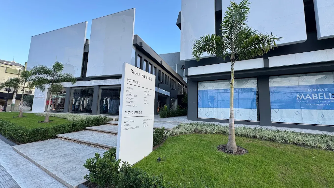 Entrada Becker Business — Brusque
